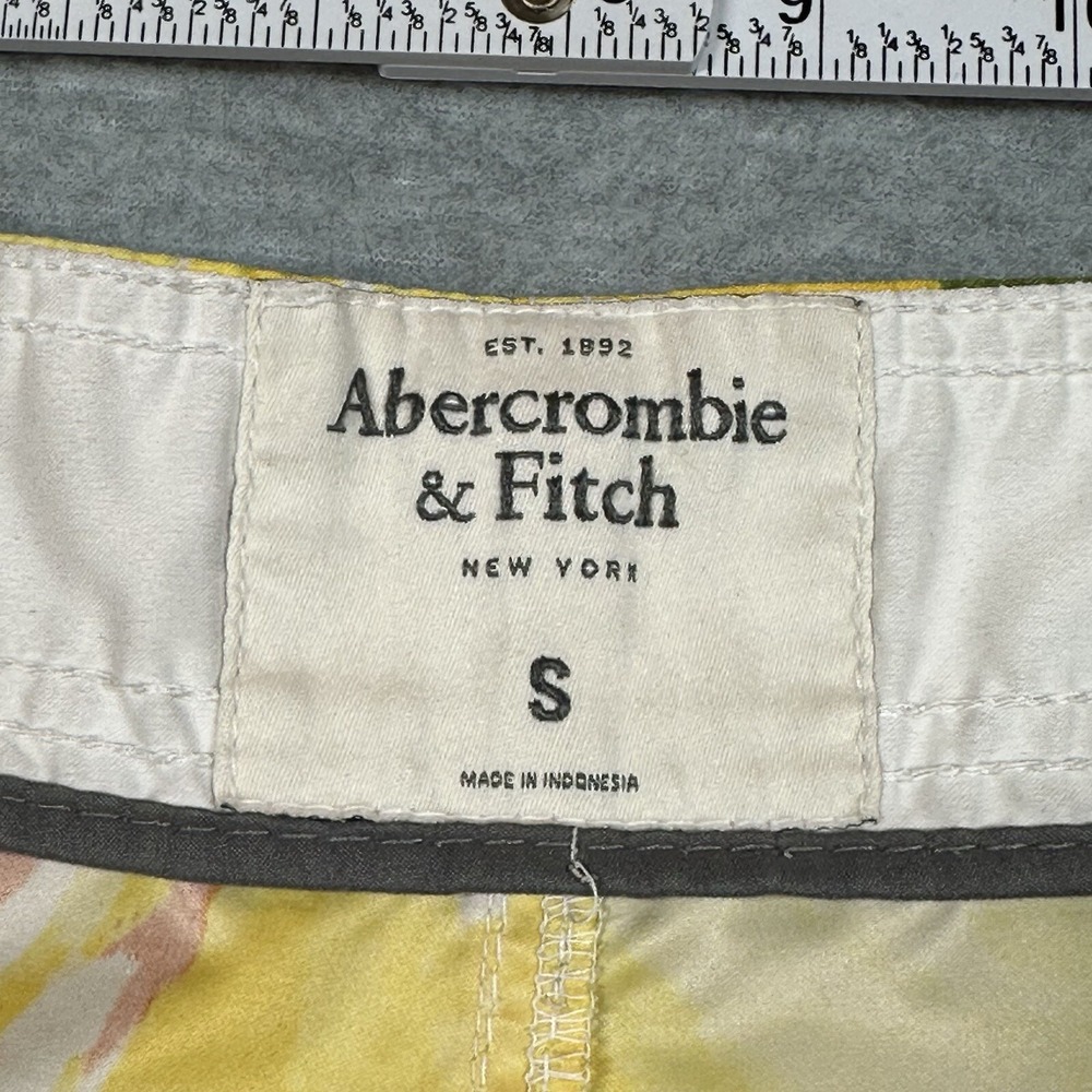 Abercrombie & Fitch Mens S Blue / Yellow Floral Board Shorts NOTE - Picture 6 of 10